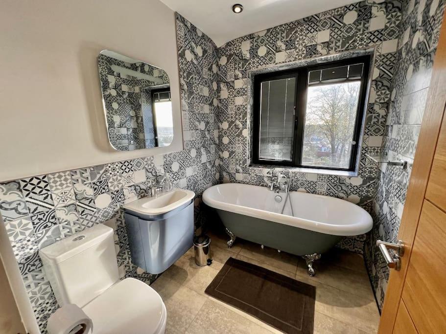Stylish 3 Bed House With Castle Views Villa Lincoln Exteriör bild
