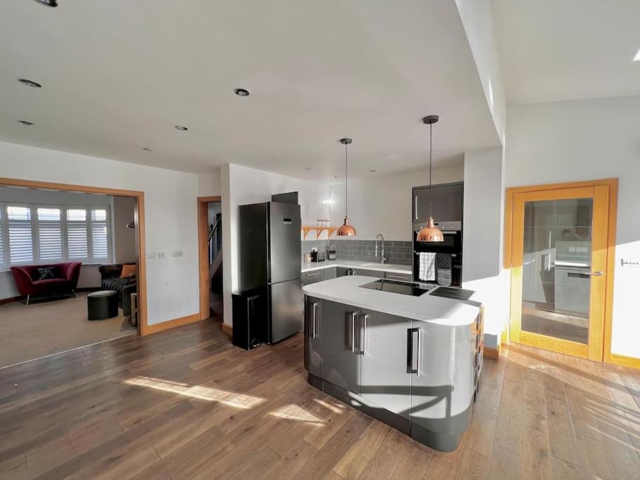 Stylish 3 Bed House With Castle Views Villa Lincoln Exteriör bild